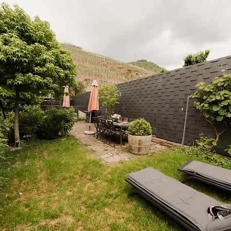 Holiday home St Jakobshof Fuer Moselurlaub Mit Familie Ediger-Eller